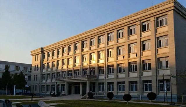 土建施工中的材料选择与后期维护限制因素分析